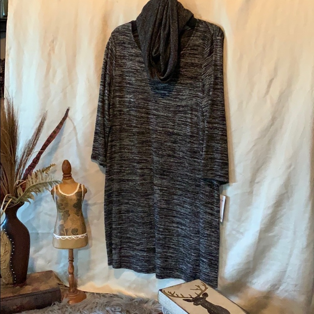 Ladies large black/gray sweater dress with scarf